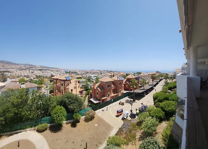 Apartamento En Benalmadena, Con Vista Al Mar