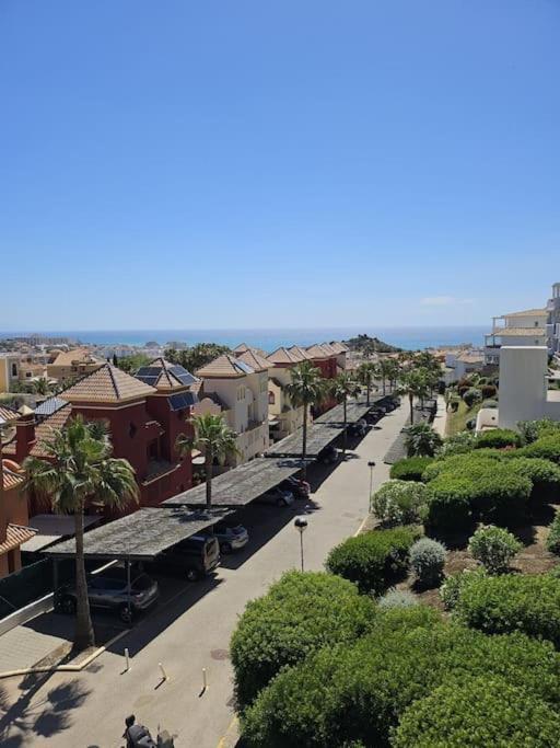 Appartamento En Benalmadena, Con Vista Al Mar *