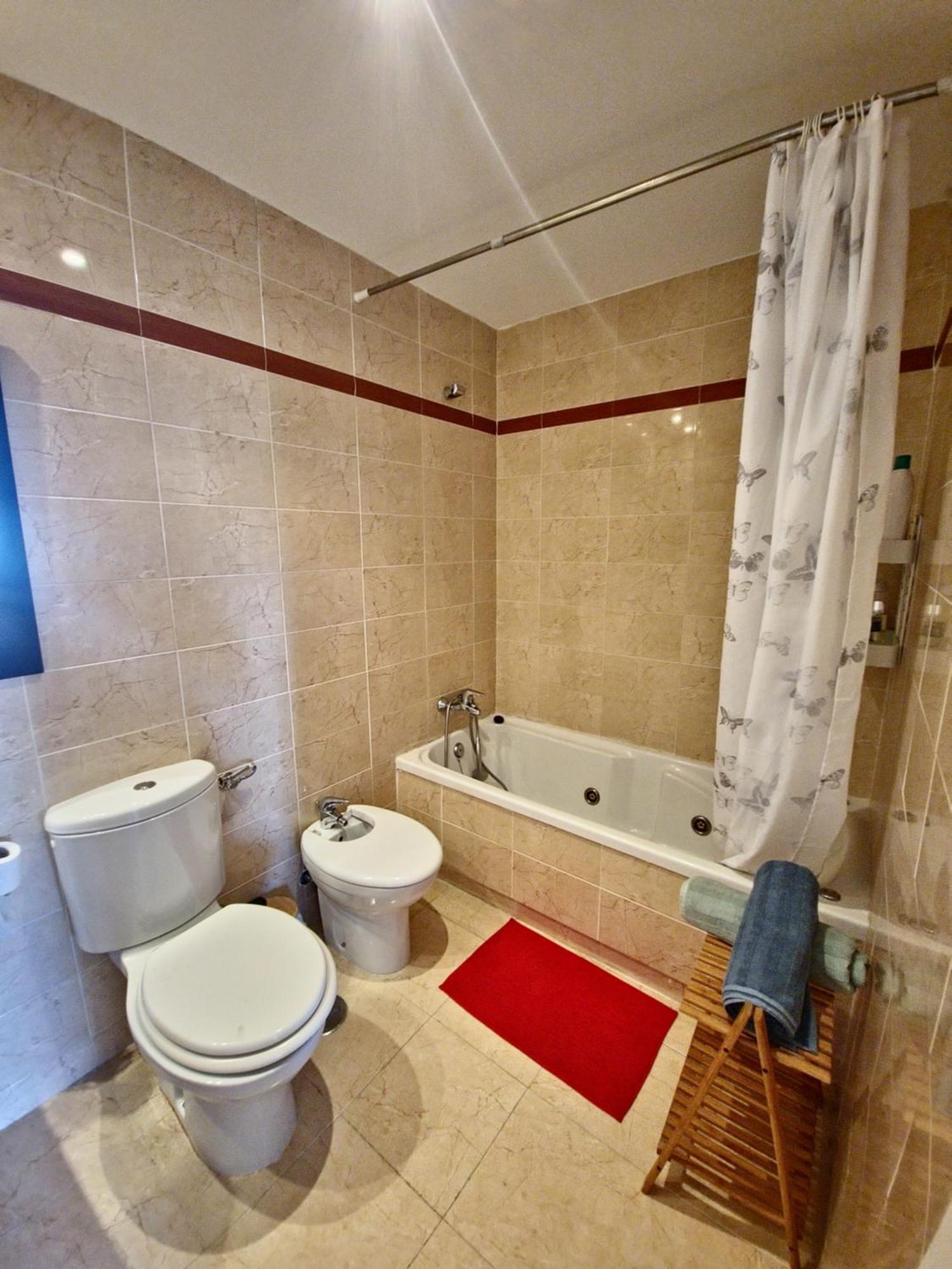 Apartament En Benalmadena, Con Vista Al Mar *